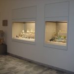 Προθήκες με ανοιγόμενη πρόσοψη μέσω αφανούς μηχανισμού